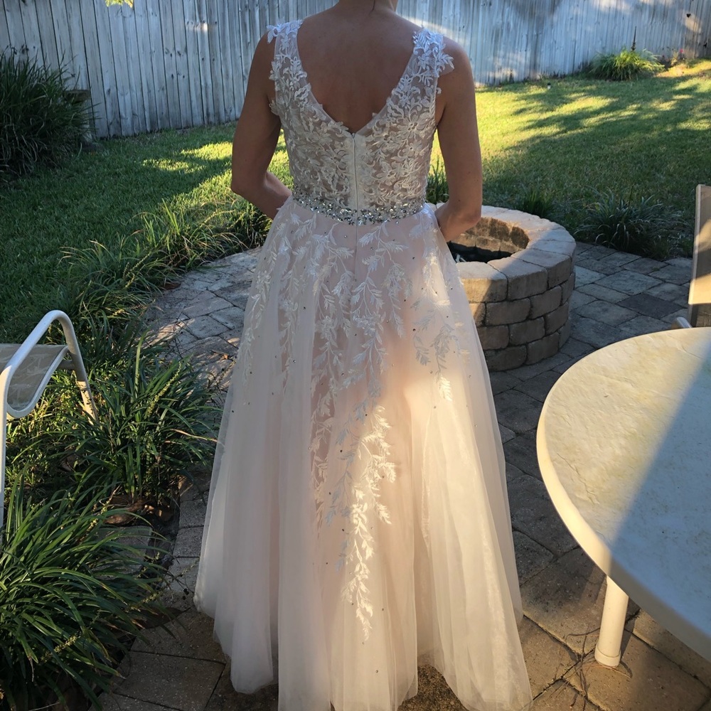 Prom/Wedding Dress - Picture 2 of 3